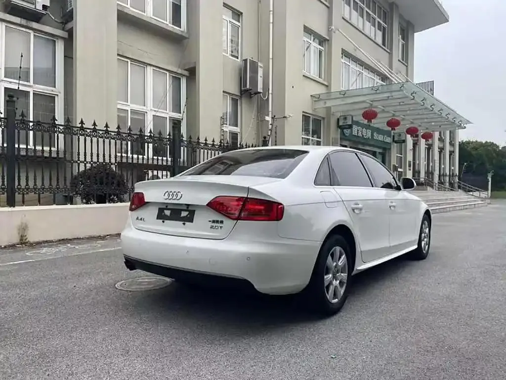 Audi A4L A4L 2011 2 TFSI Standard — Voir la photo 6