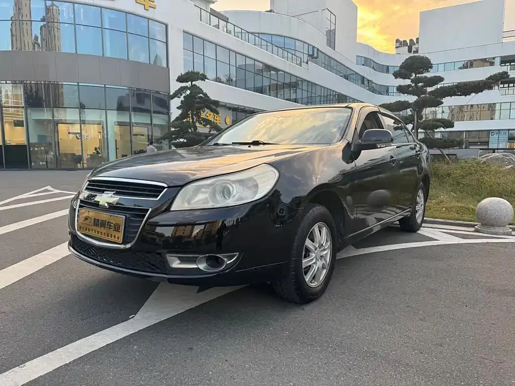 Chevrolet Epica Epica 2012 1.8 MT — photo 1
