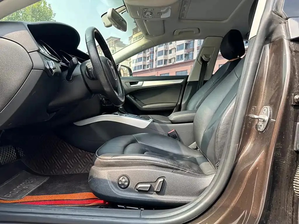 Audi A5 (imported) A5 (imported) 2010 2.0TFSI Sportback Comfort Edition — عرض الصورة 6
