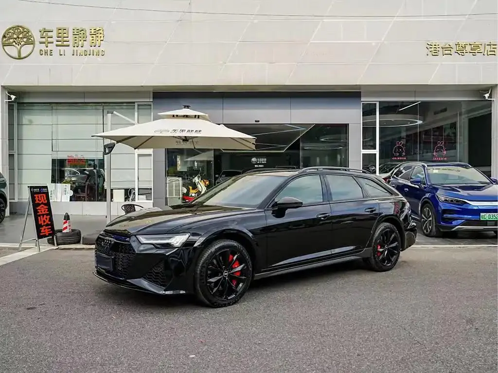Audi Audi A6 — أسود