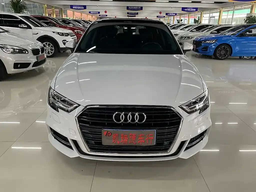 Audi A3 A3 2019 Sportback 35 TFSI Fashionable National VI — View photo 2