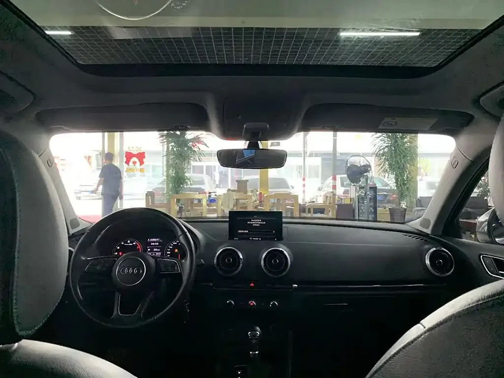 Audi A3 A3 2019 Sportback 35 TFSI Fashionable National VI — View photo 3