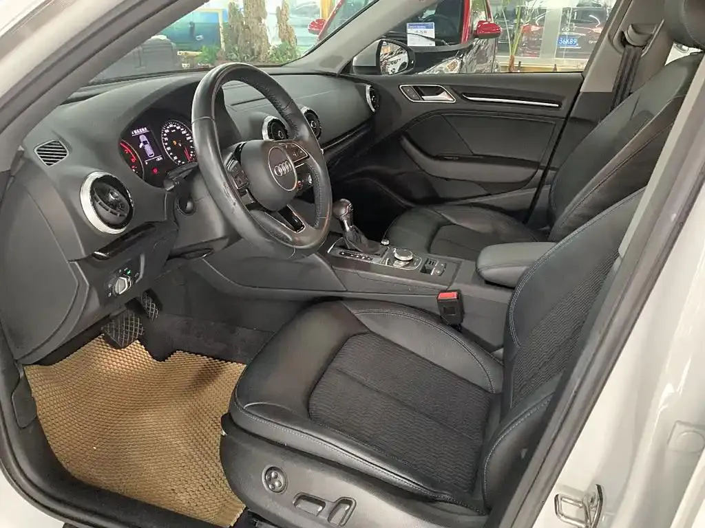 Audi A3 A3 2019 Sportback 35 TFSI Fashionable National VI — View photo 5