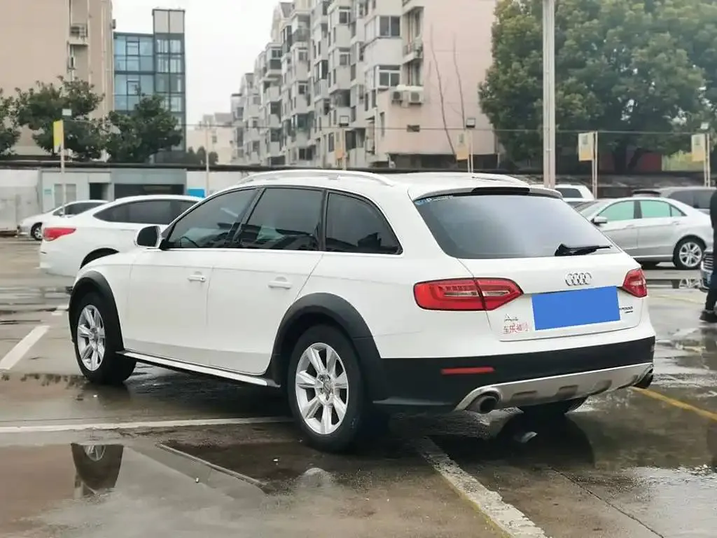 Audi A4 (imported) A4 (imported) 2013 40 TFSI allroad quattro comfort version — View photo 6