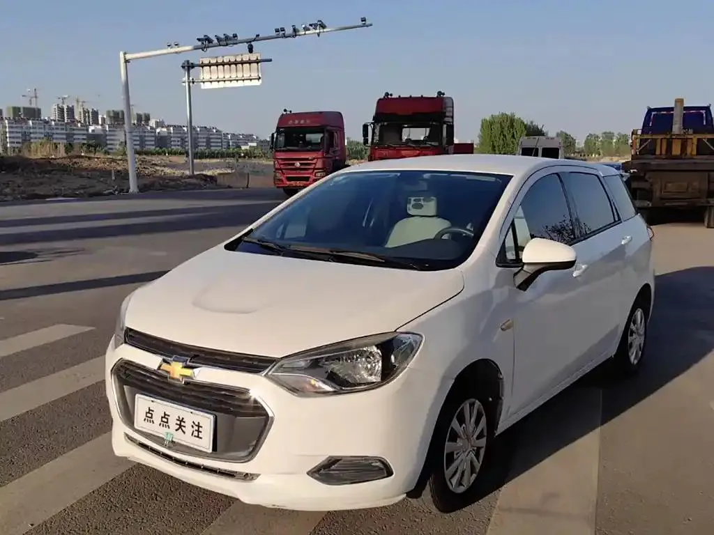 Chevrolet Lova RV Lova RV 2018 1.5L Automatic Edition — photo 1