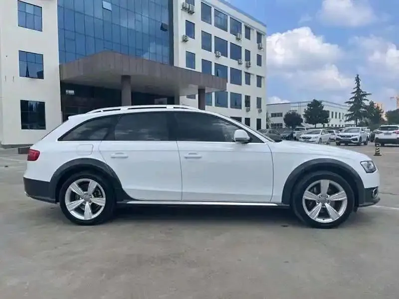 Audi A4 (imported) A4 (imported) 2013 40 TFSI allroad quattro luxury model — Ver foto 2