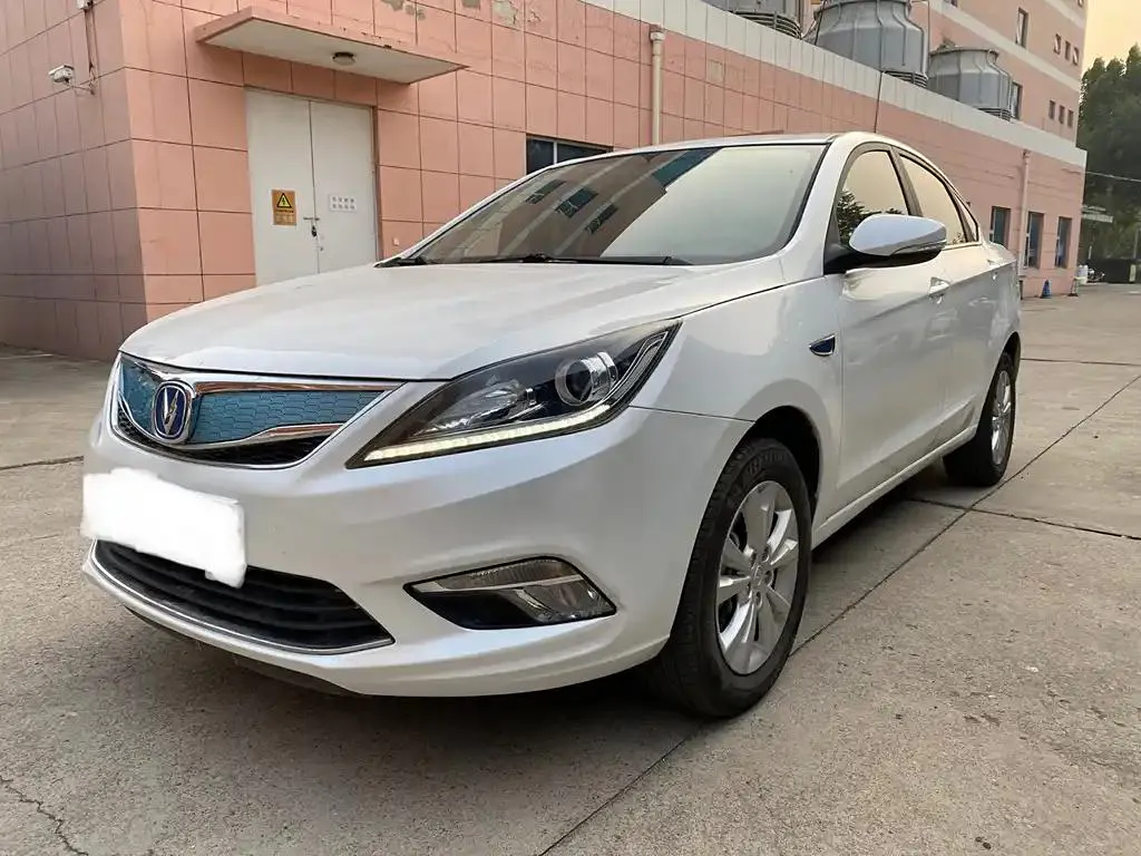 Changan Eado Eado 2018 EV300 Premium Edition — photo 1