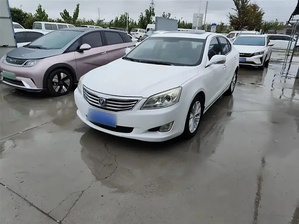 Changan Raeton Raeton 2013 2.0L Automatic Luxury National IV — photo 1