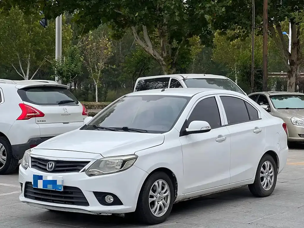 Changan Alsvin V3 Alsvin V3 2015 1.4L Manual Warm Type National IV — photo 1