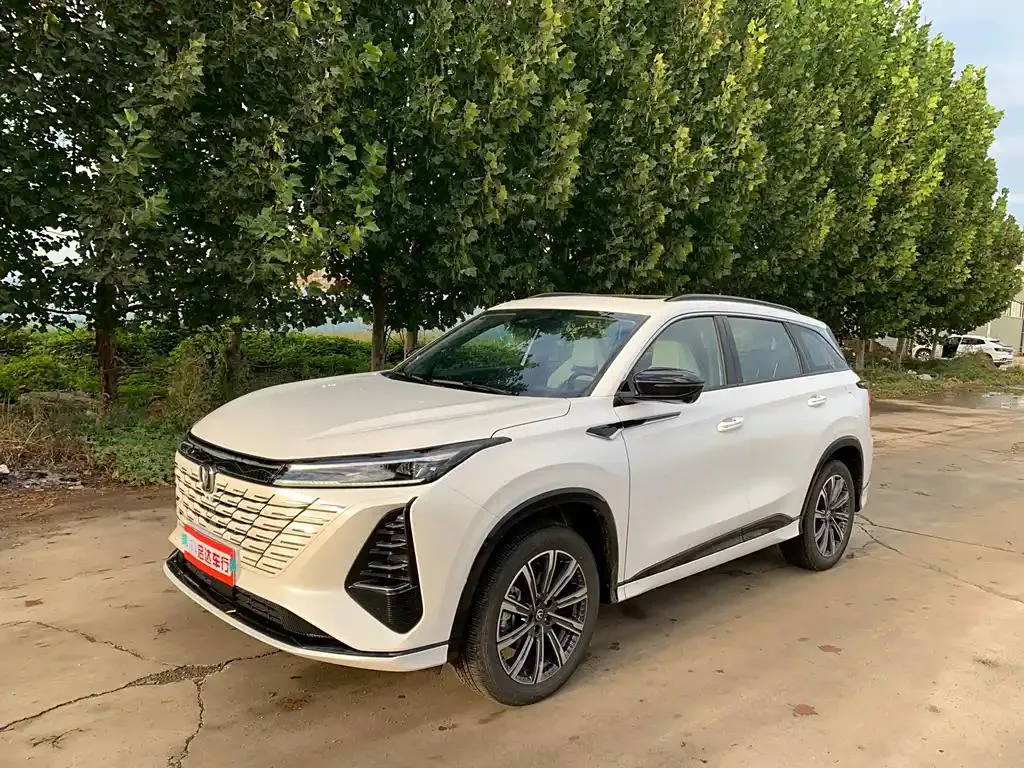 Changan CS75PLUS CS75PLUS 2024 third generation champion version 2.0T intelligent driving power version — photo 1