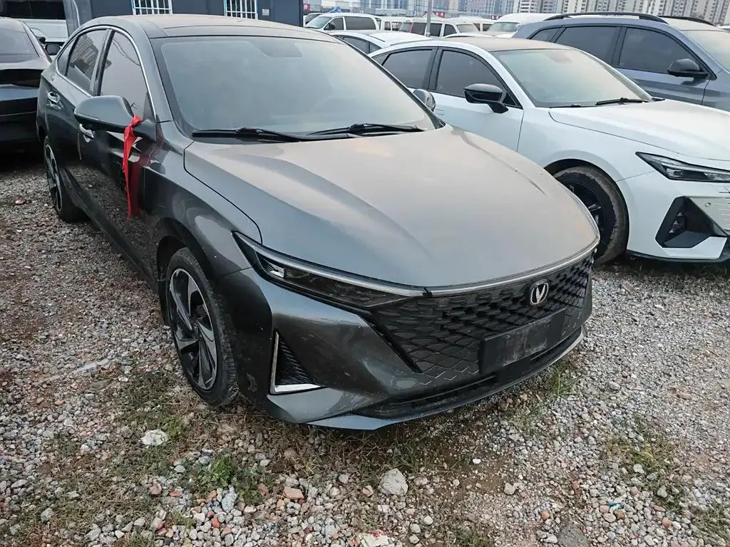 Changan Raeton Plus Raeton Plus 2023 1.5T DCT Luxury Edition — photo 1