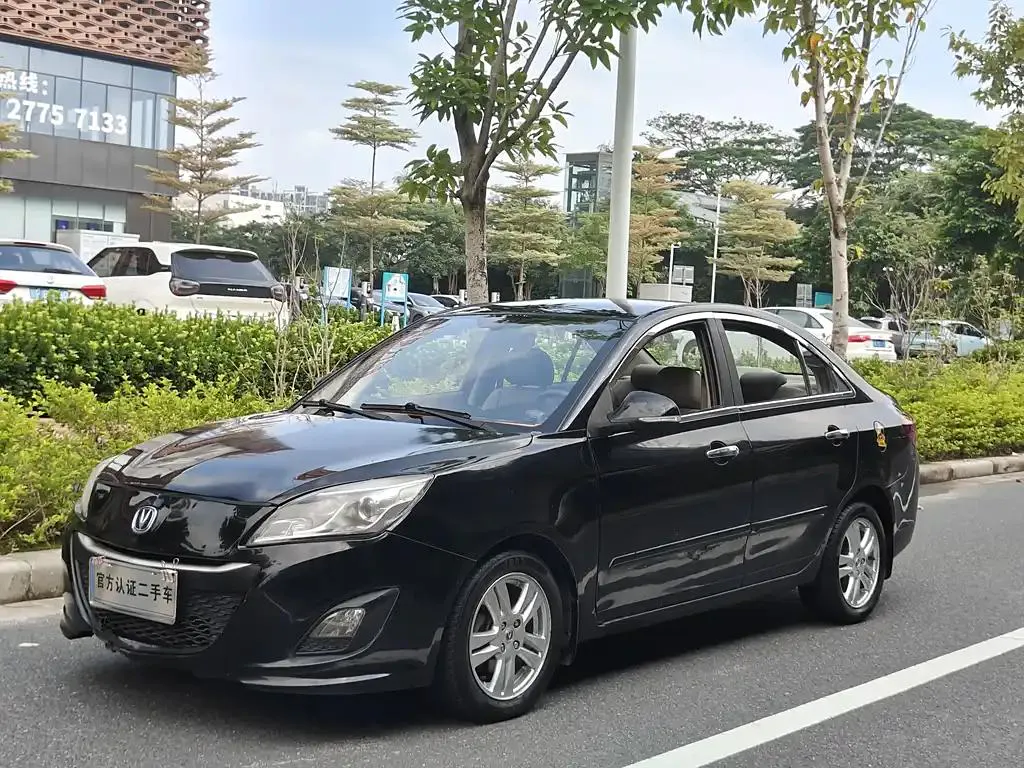 Changan Changan Alsvin V5 — Black