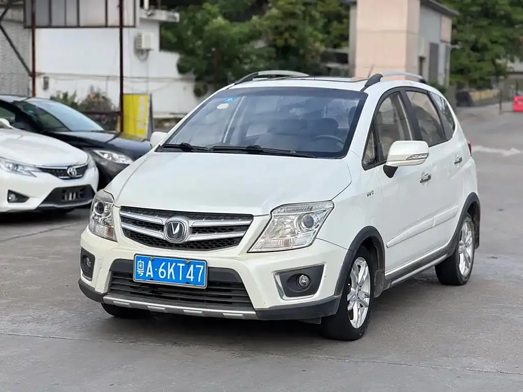Changan CX20 CX20 2014 1.4L IMT Sunroof Navigation Version National V — photo 1