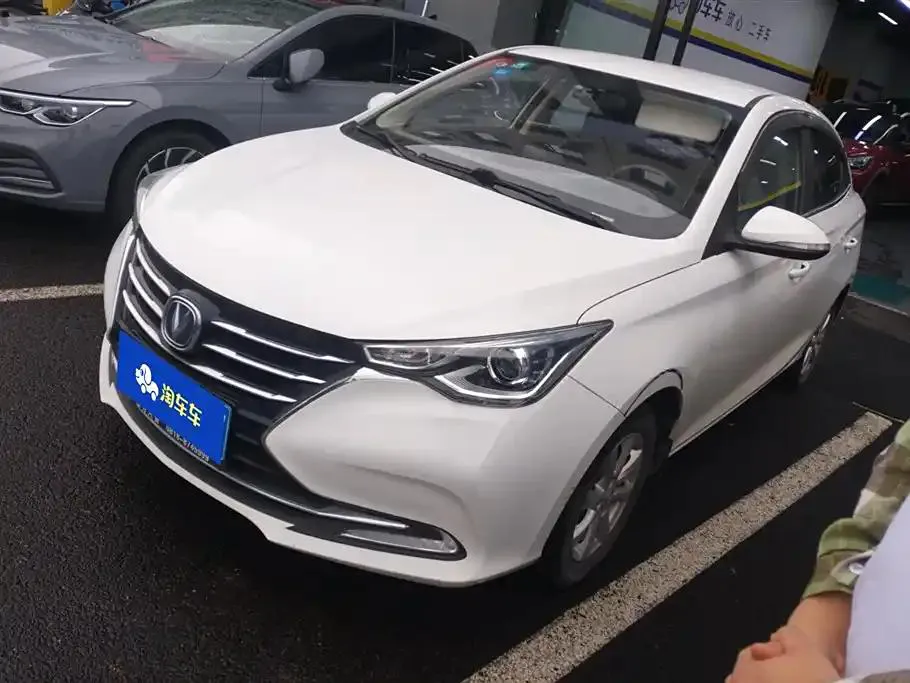 Changan Alsvin Alsvin 2018 1.4L Manual Luxury National V — photo 1