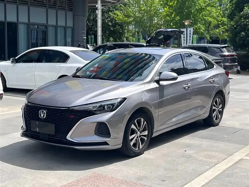 Changan Eado Eado 2020 PLUS Blue Whale NE 1.4T GDI DCT Fashion Edition — photo 1