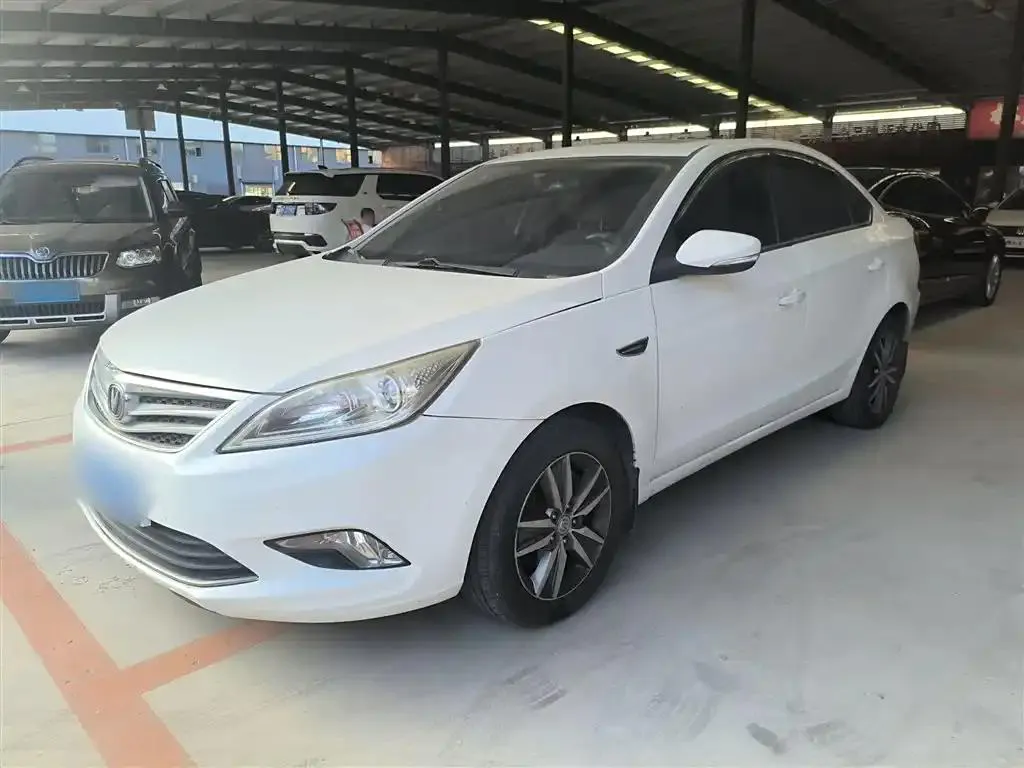 Changan Eado Eado 2015 1.6L Manual Luxury National V — photo 1