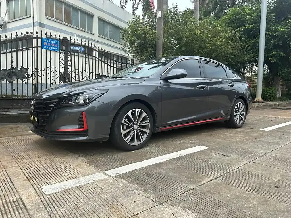 Changan Raeton CC Raeton CC 2021 Blue Whale Edition 1.5T DCT Premium Edition — photo 1