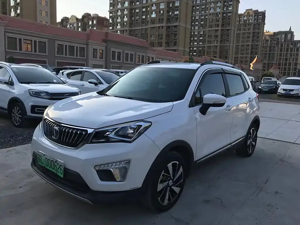 Changan CS15 EV CS15 EV 2019 400e — photo 1