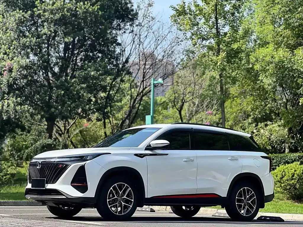 Changan CS75PLUS CS75PLUS 2022 Second Generation 1.5T Automatic Pilot Edition — photo 1