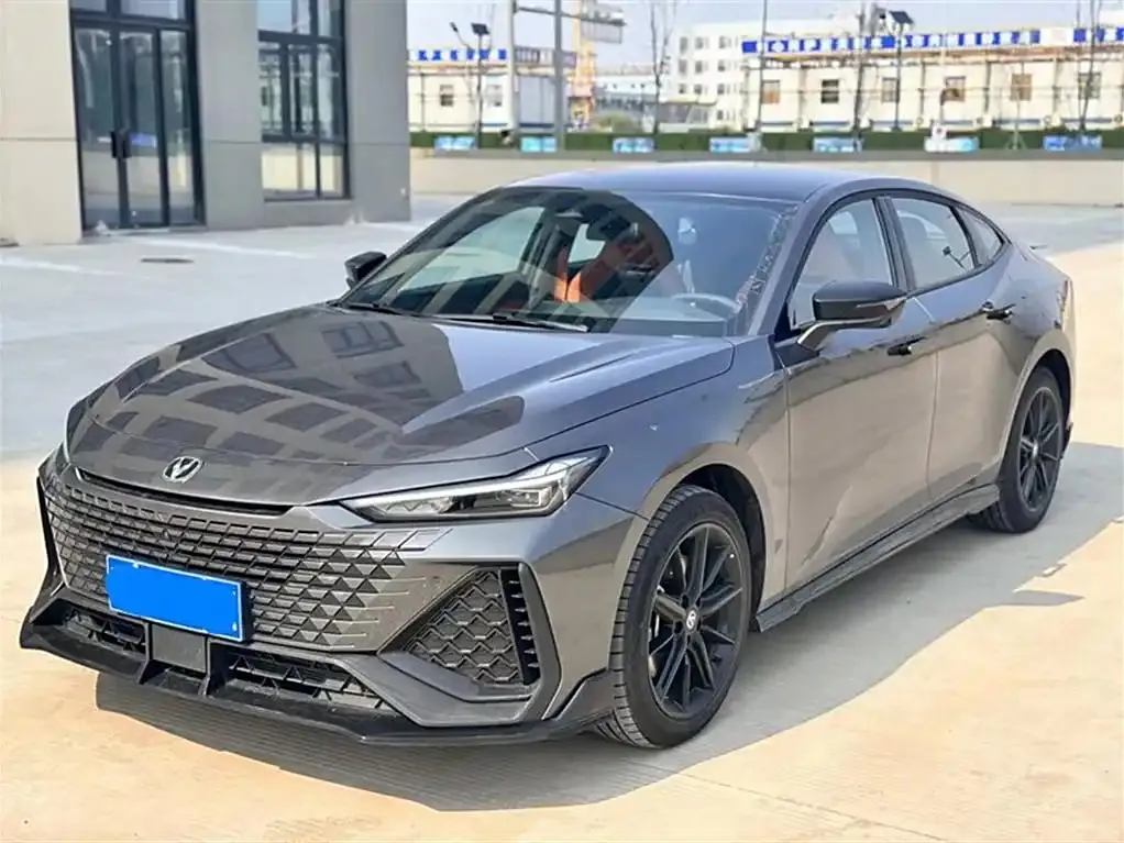Changan UNI-V UNI-V 2024 2.0T Classic Sports — photo 1