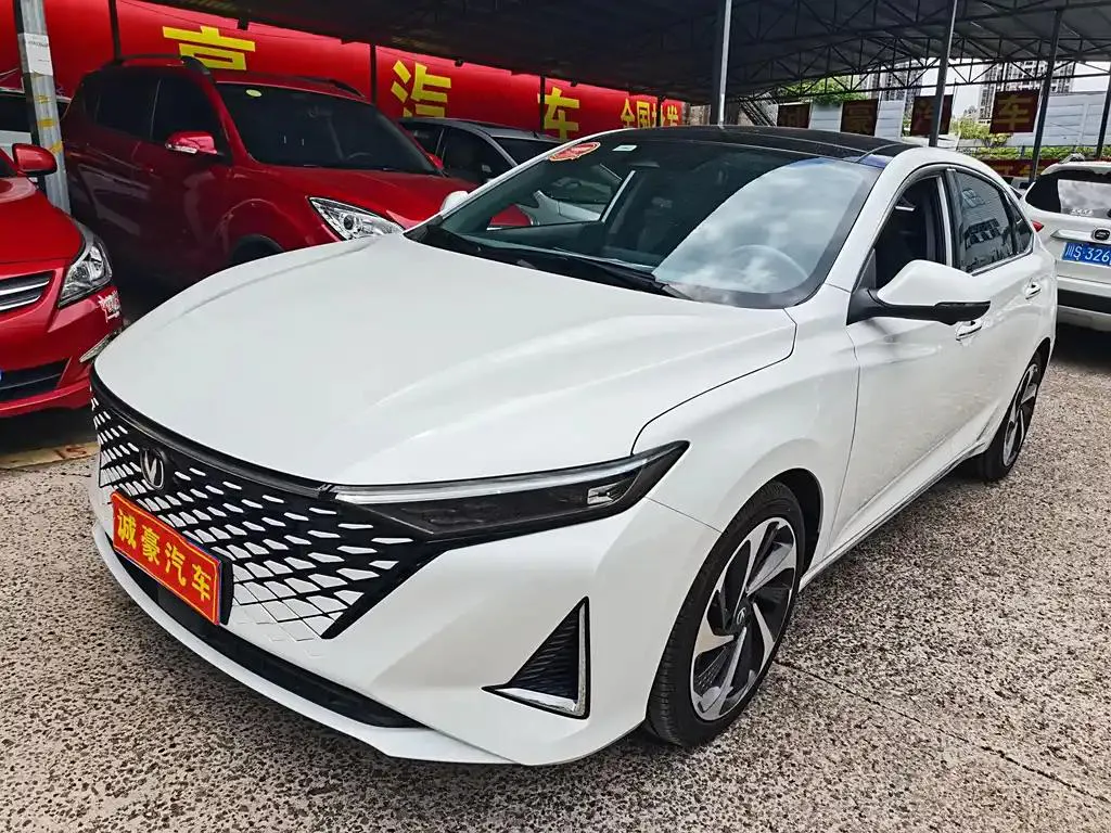 Changan Raeton Plus Raeton Plus 2023 1.5T DCT flagship model — photo 1