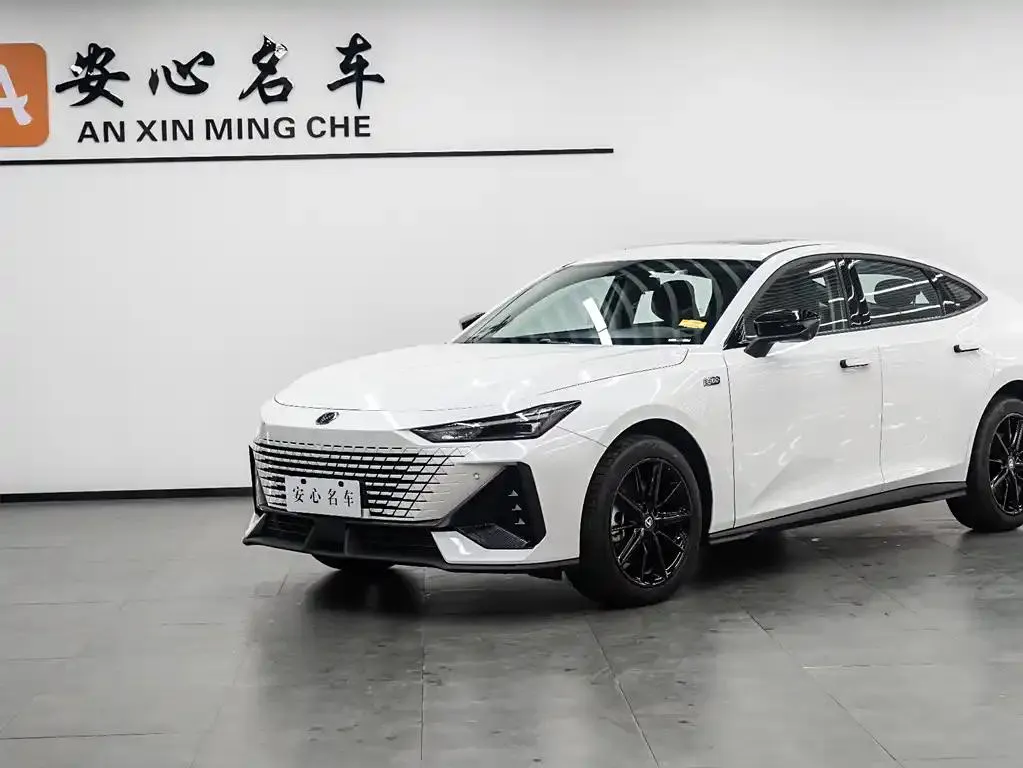 Changan UNI-V iDD UNI-V iDD 2023 1.5T 113km Smart Fun Edition (Fast Edition) — photo 1