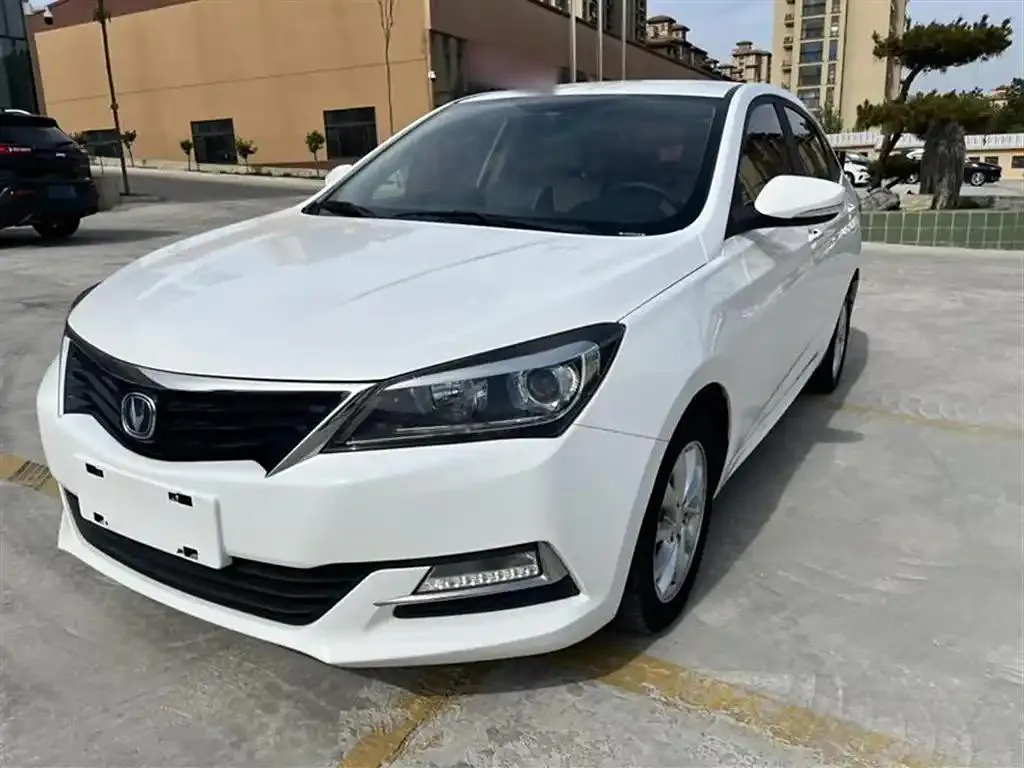 Changan Alsvin V7 Alsvin V7 2016 1.6L Manual Sport Type National V — photo 1