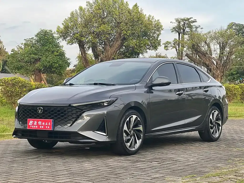 Changan Raeton Plus Raeton Plus 2023 1.5T DCT Lingyue Edition — photo 1
