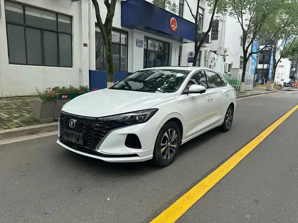 Changan Eado Eado 2021 PLUS Blue Whale NE 1.4T GDI DCT Premium Edition — photo 1