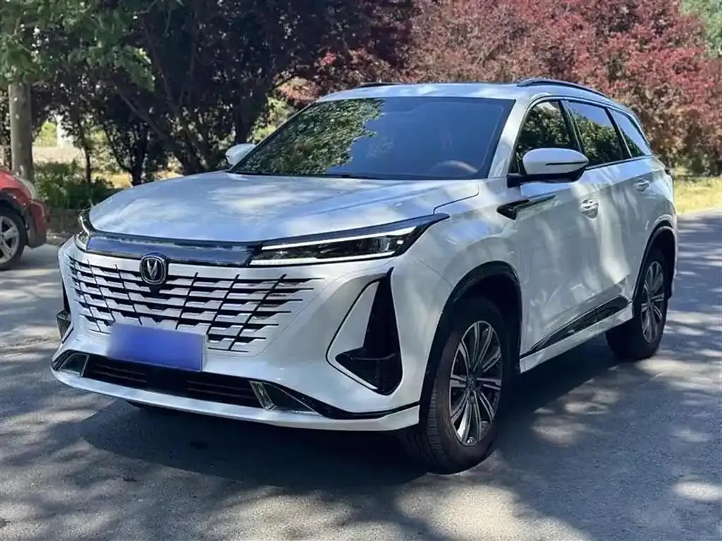 Changan CS75PLUS CS75PLUS 2023 third generation 2.0T automatic premium model — photo 1