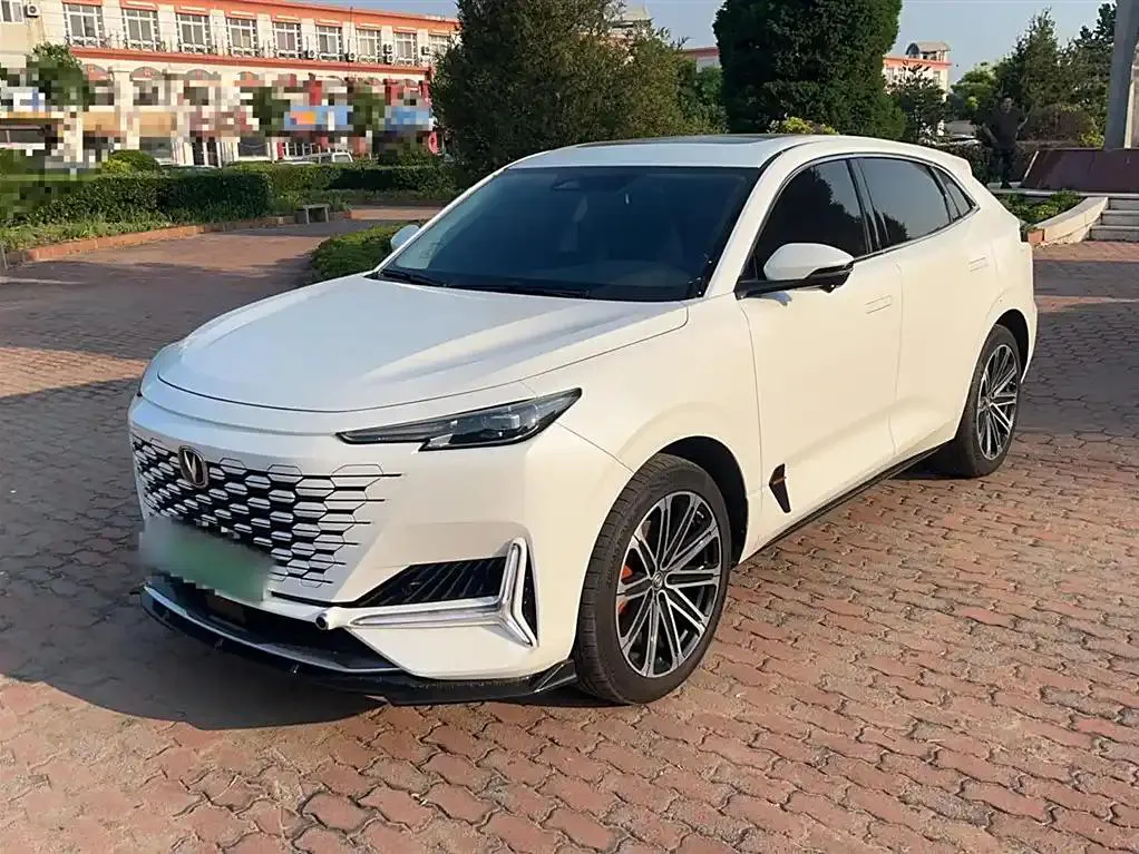 Changan Changan UNI-K iDD — White
