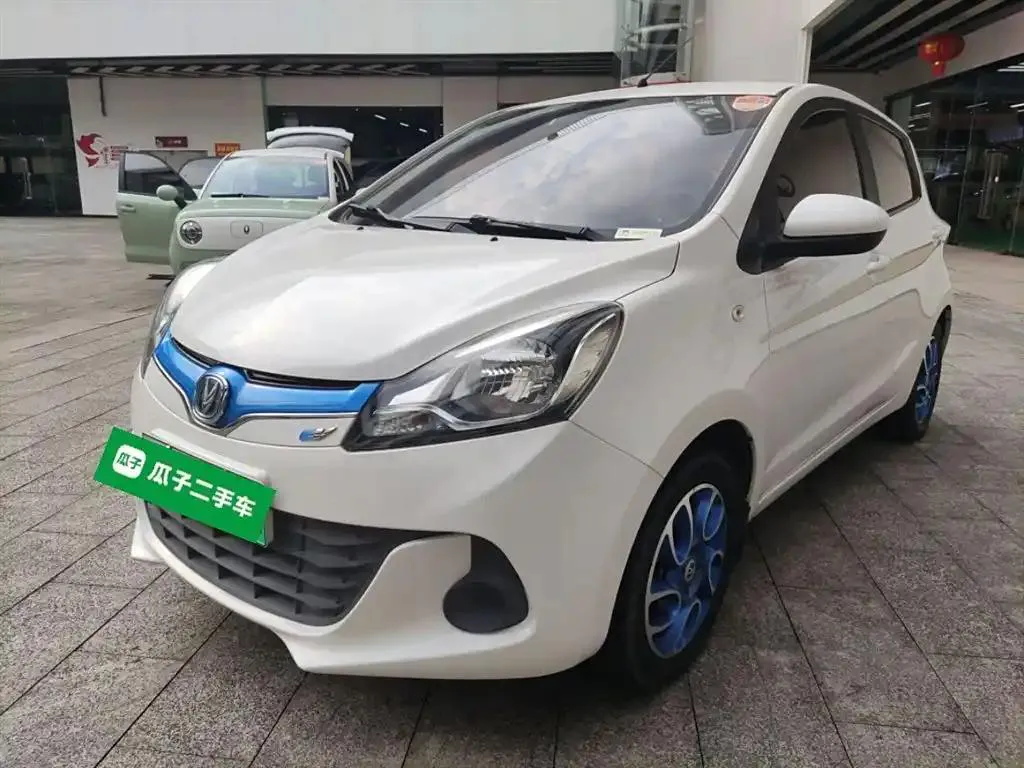 Changan Changan BenBen EV — أبيض