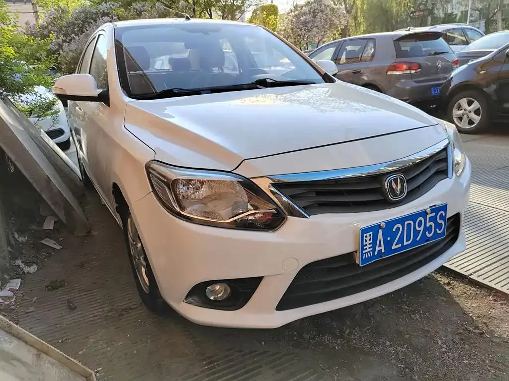 Changan Alsvin V3 Alsvin V3 2015 1.4L Manual Perfect Edition National IV — photo 1