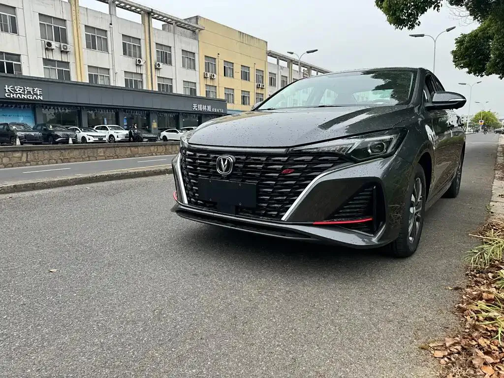 Changan Eado Eado 2023 Enjoy Edition PLUS Blue Whale NE 1.4T GDI DCT Premium Edition — photo 1