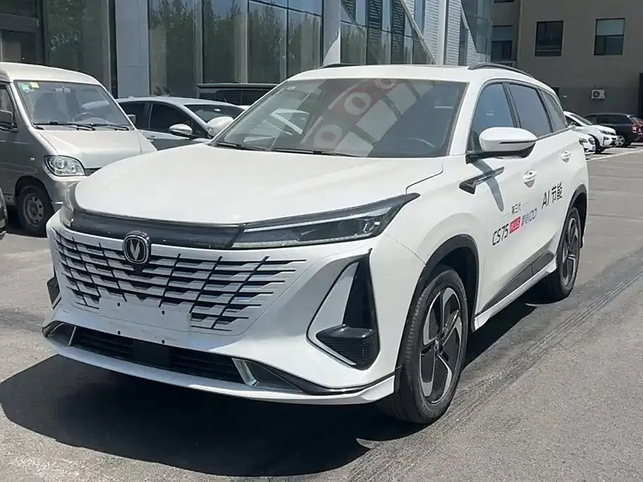 Changan CS75 PLUS CS75 PLUS iDD Smart iDD 2023 Smart iDD Smart Leader — photo 1