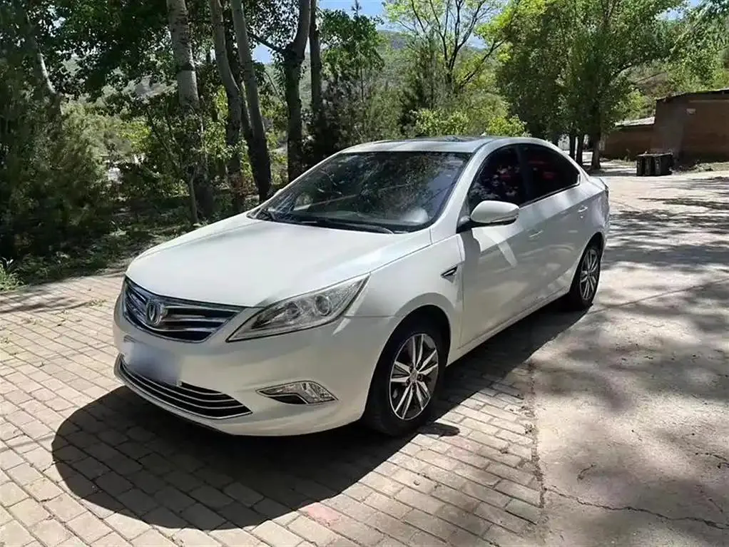 Changan Eado Eado 2015 1.6L Manual Flagship Model — photo 1