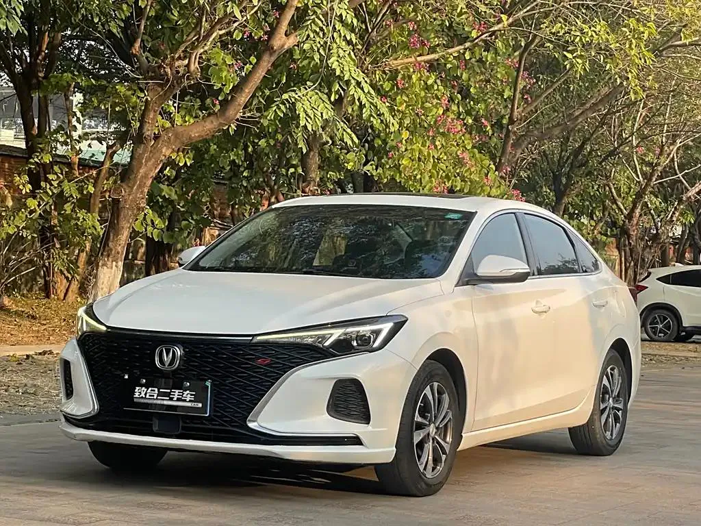 Changan Eado Eado 2020 PLUS Blue Whale NE 1.4T GDI DCT Premium Edition — photo 1