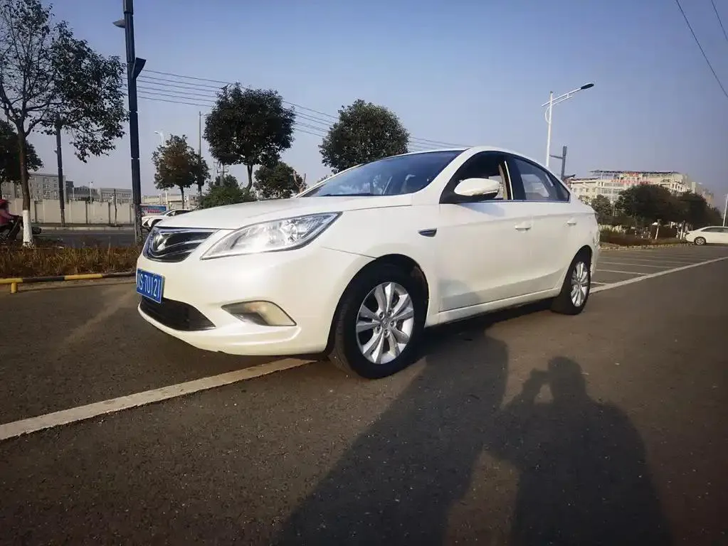 Changan Eado Eado 2013 1.6L Manual Elite National IV — photo 1