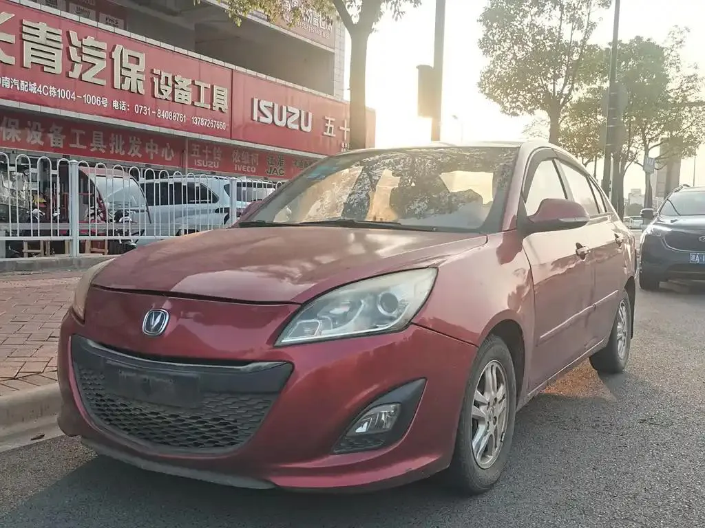 Changan Alsvin V5 Alsvin V5 2012 1.5L Manual Fantasy Edition — photo 1