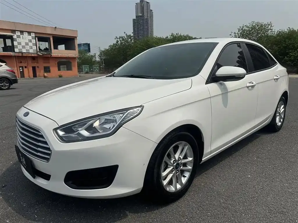 Ford Escort Escort 2019 facelift 1.5L automatic quality enjoyment version National VI — photo 1