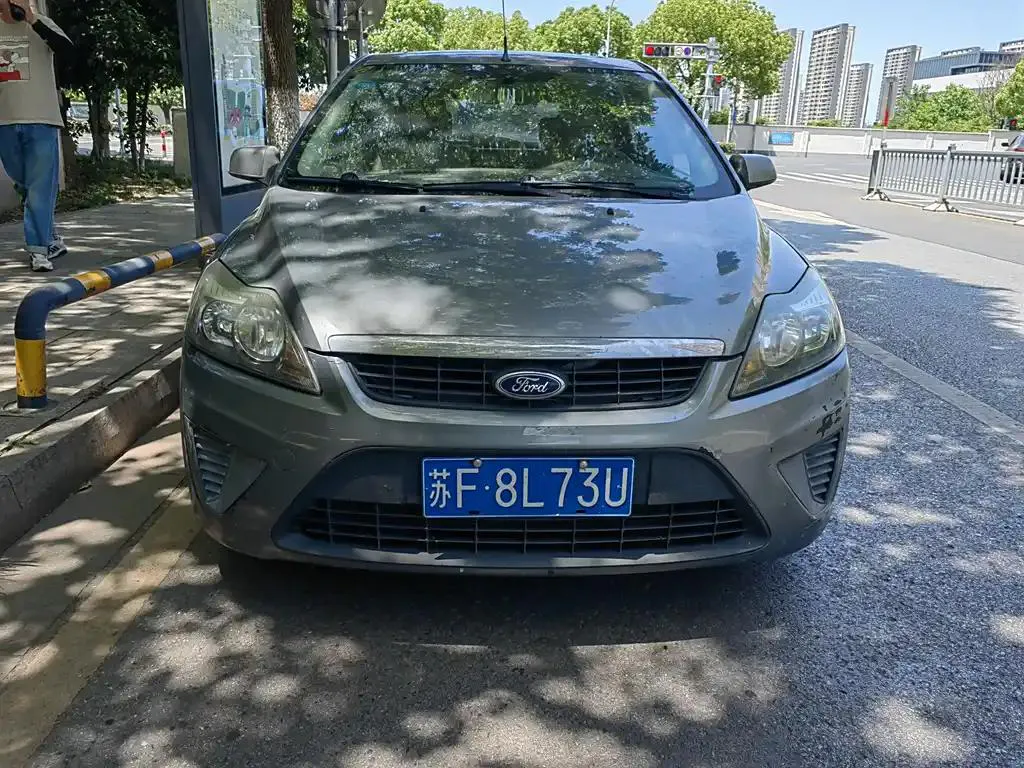 Ford Focus Focus 2012 Hatchback Classic 1.8L Manual Fashion Model — photo 1