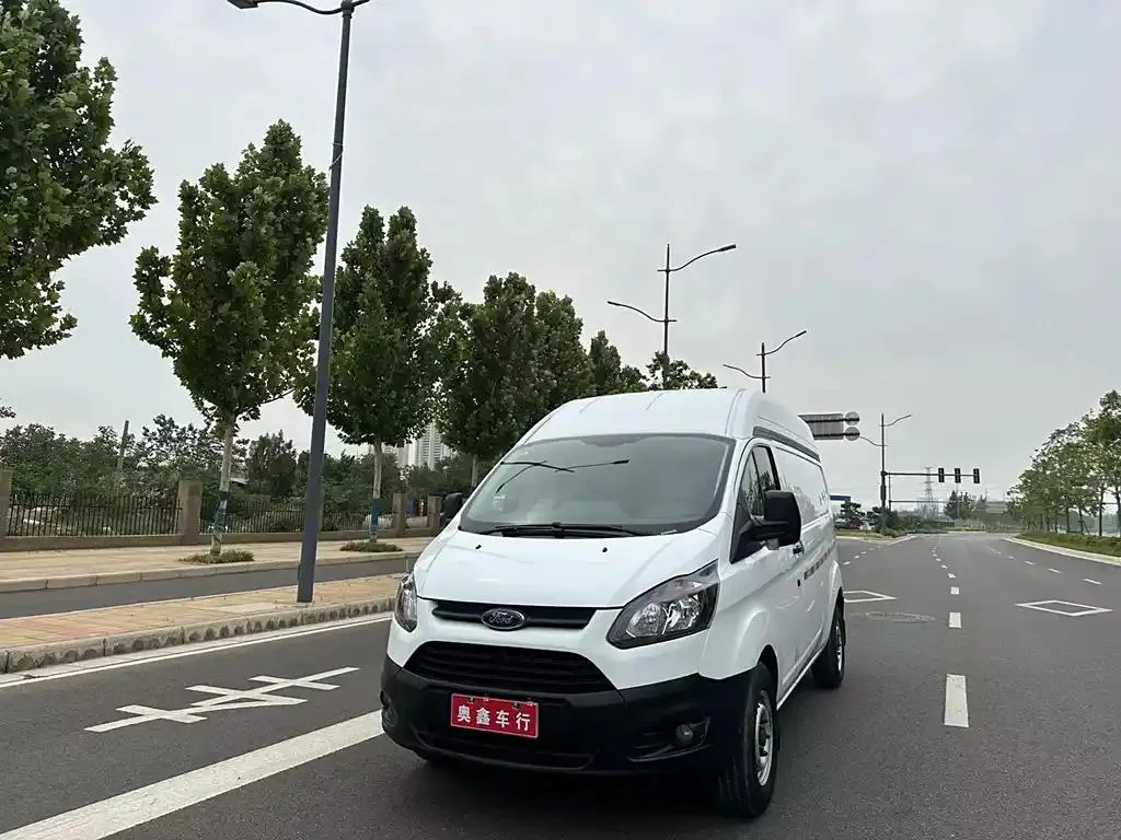 Ford Transit Transit 2017 2.0T diesel van transporter with center axle and center roof National V — photo 1