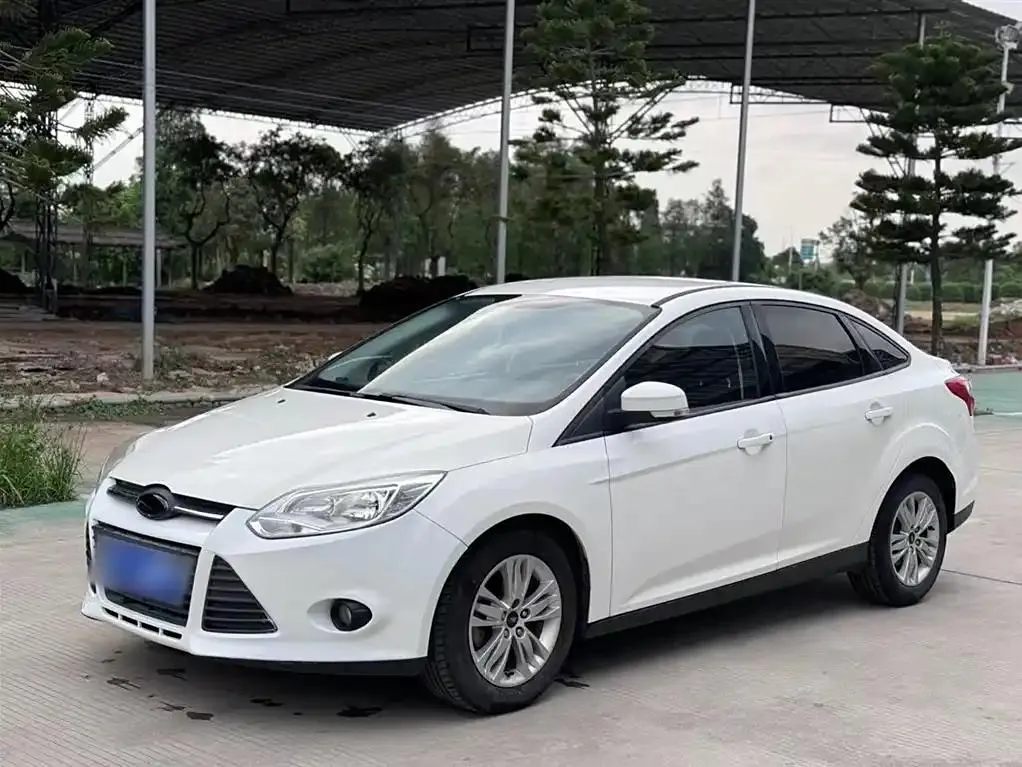 Ford Focus Focus 2012 Sedan 1.6L Automatic Comfort — photo 1