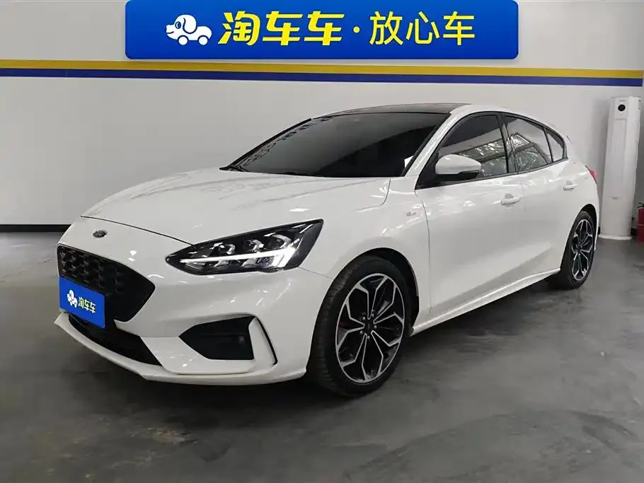 Ford Focus Focus 2021 Hatchback EcoBoost 180 Automatic ST Line — photo 1