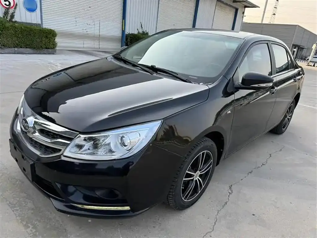 BYD SuRui SuRui 2015 facelift 1.5L manual luxury model — photo 1