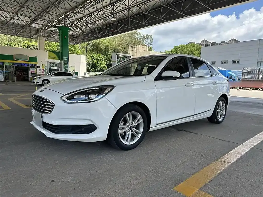 Ford Escort Escort 2019 facelift 1.5L automatic enjoyment version National VI — photo 1