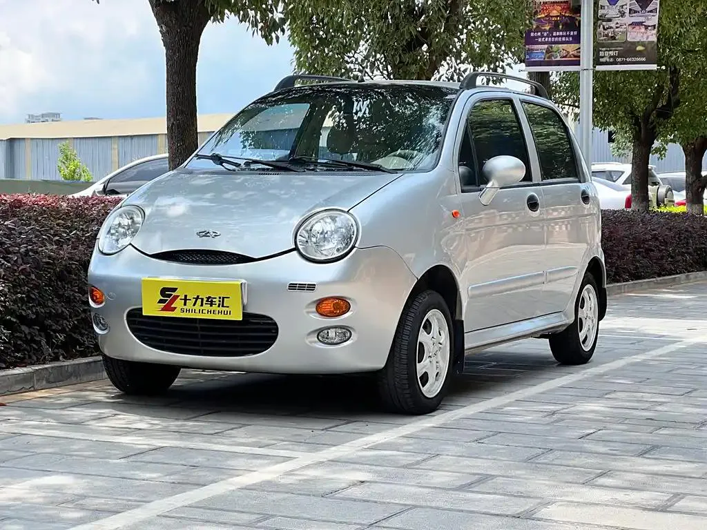 Chery Chery QQ3 — Gris argenté
