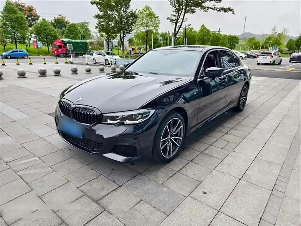 BMW BMW 3 Series — Чёрный