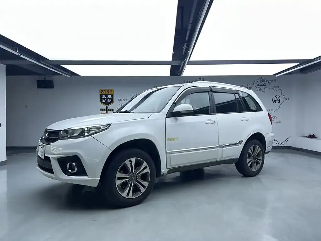 Chery Tiggo 3 Tiggo 3 2014 1.6L Manual Fashion Edition — photo 1