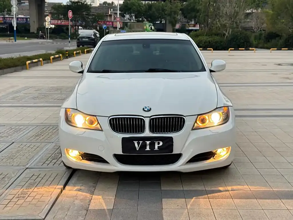 BMW 3 Series 3 Series (Imported) 2010 325i Luxury — photo 1